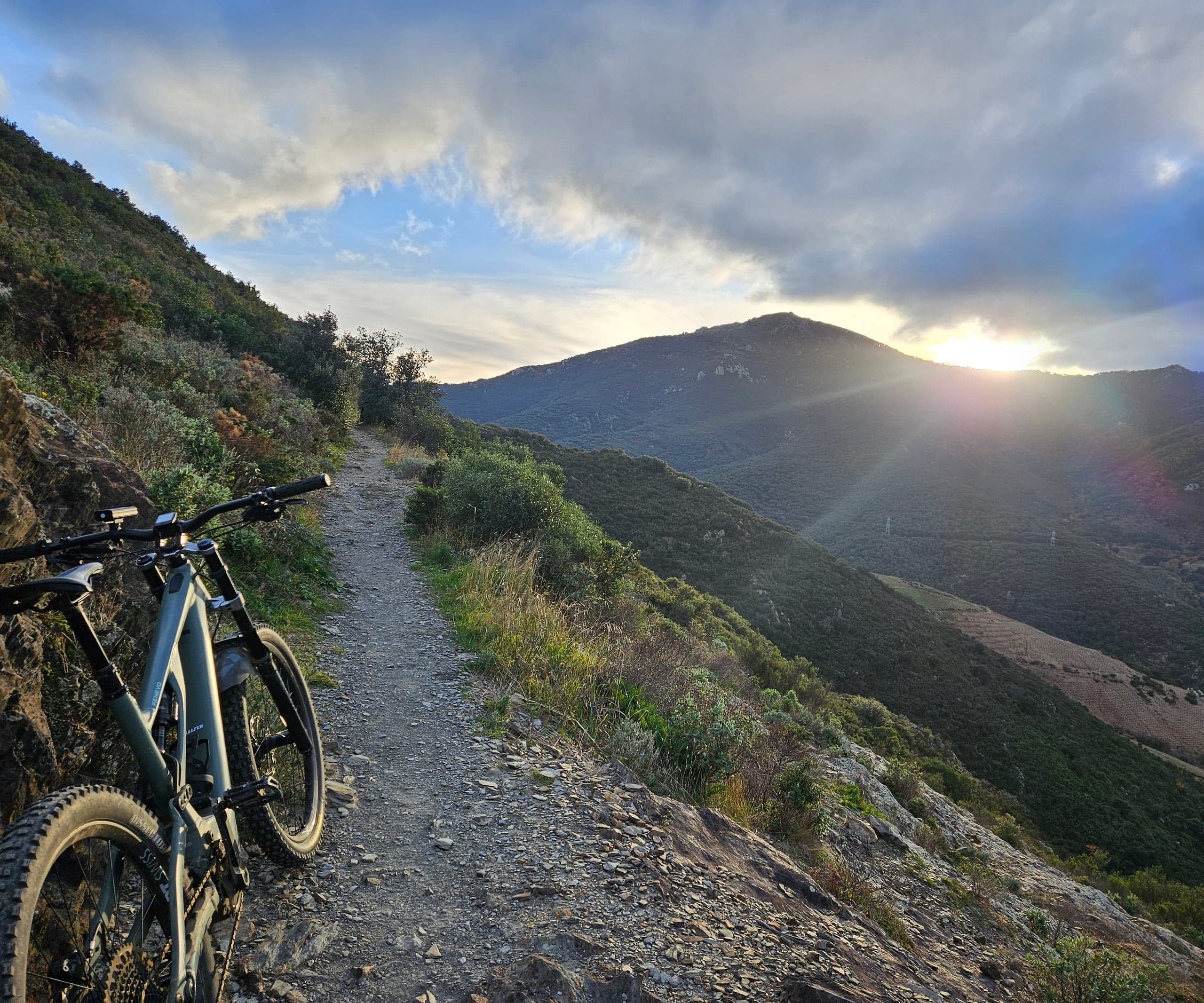 Mountain biking around Allocigale — 2